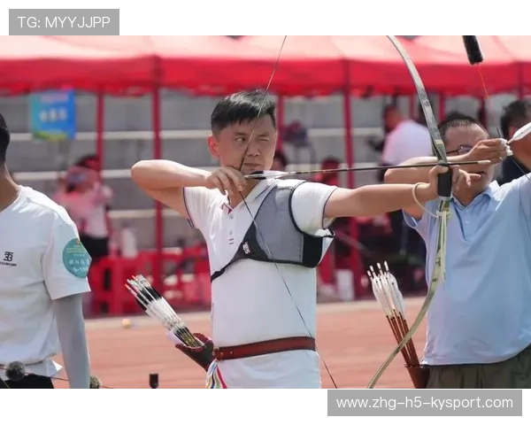 射箭赛场上演“百步穿杨”，观众哗然